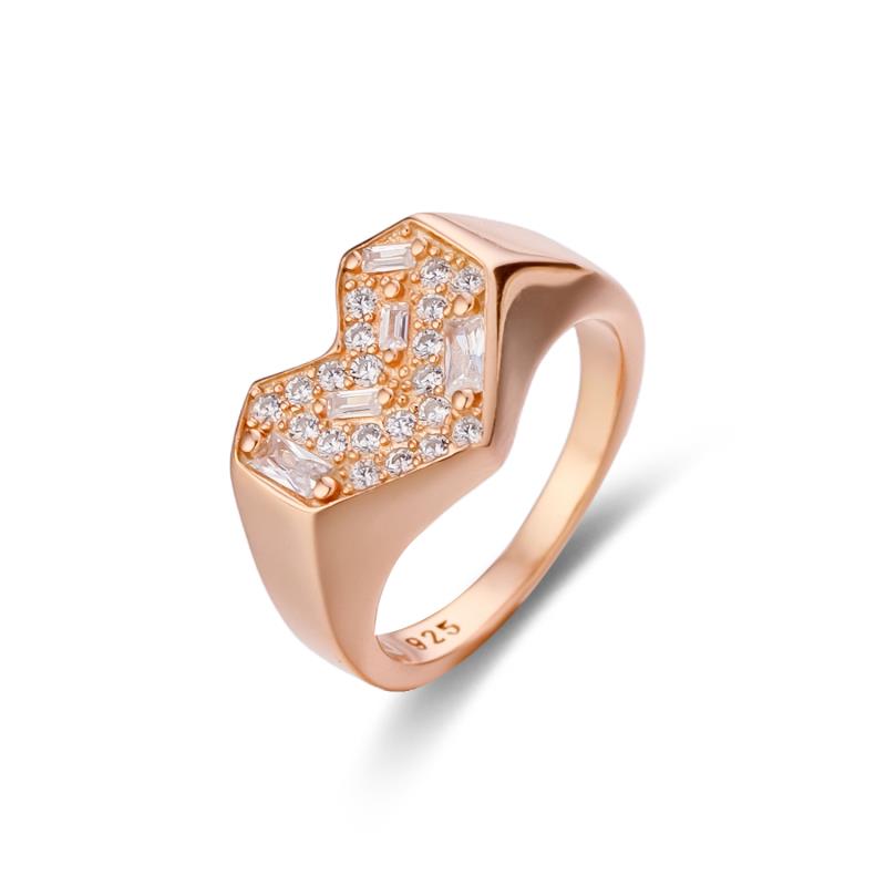 zsi621 טבעת לב משובצת רוז גולד